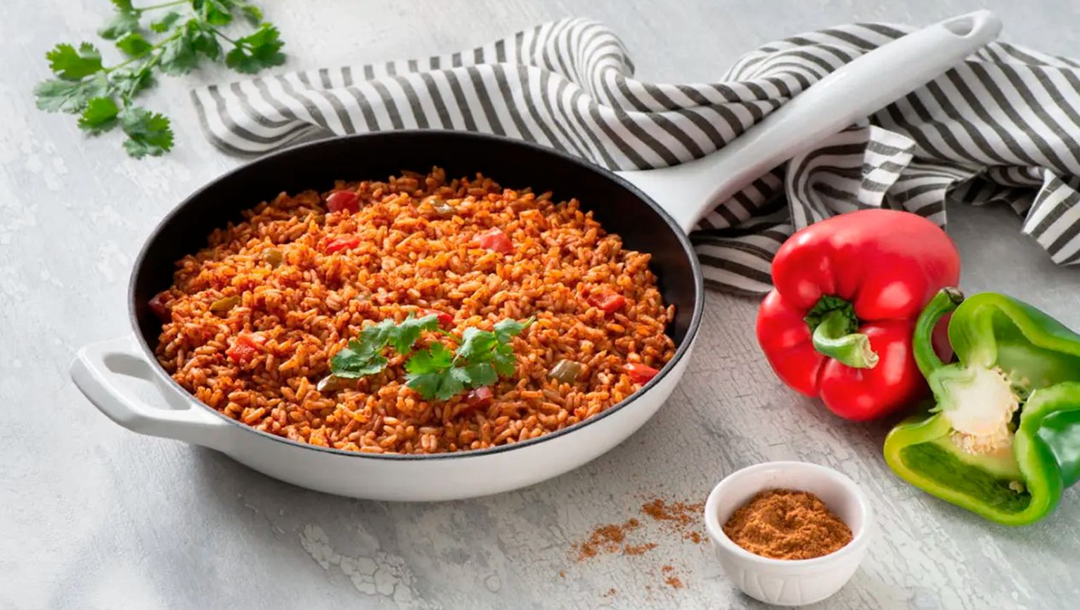 How to Make Spanish Rice With White Rice