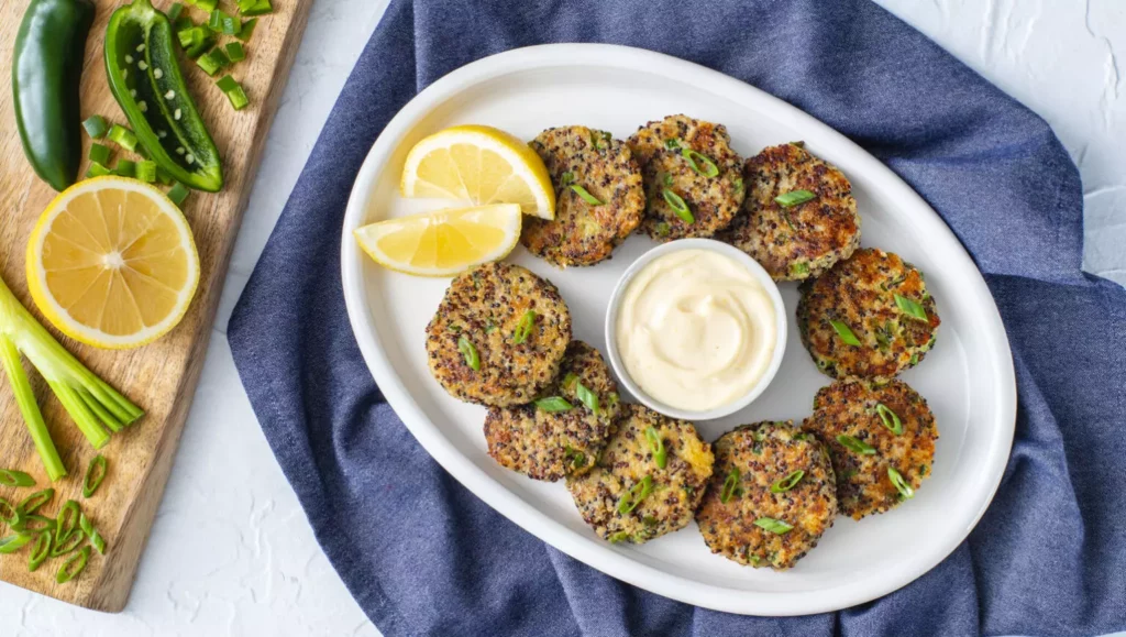 cheesy jalapeño quinoa cakes with aioli