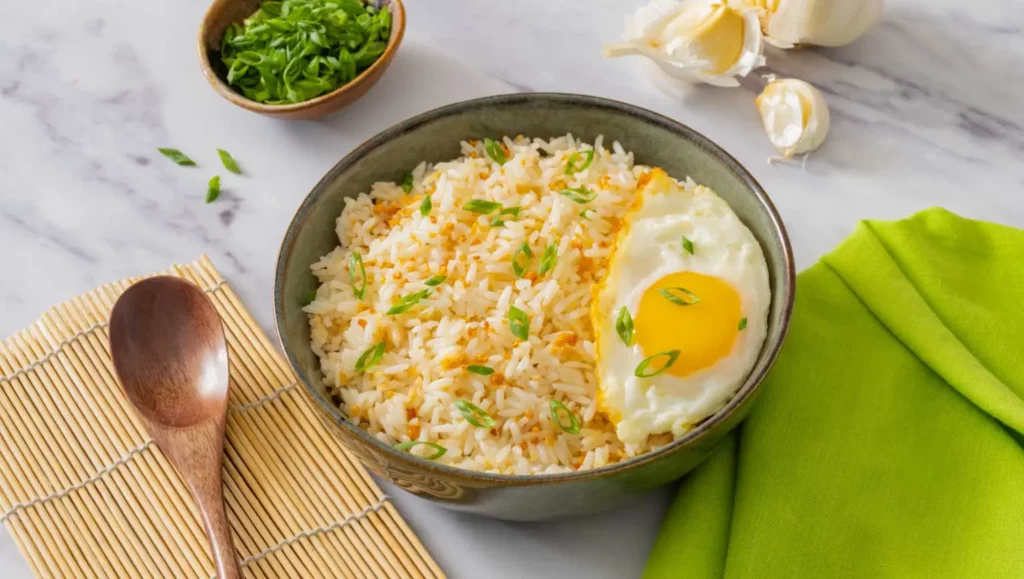 sinangag filipino garlic fried rice
